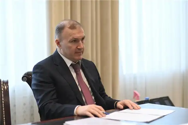 Руководитель Адыгеи Кумпилов ознакомился с работой садоводческих ферме...