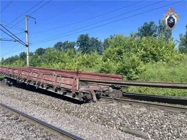 Два грузовых вагона сошли с рельсов в Татарстане — происшествие на ГЖД