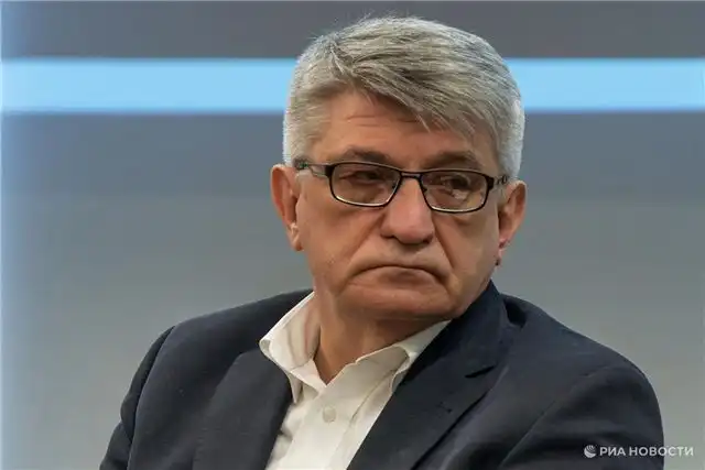 Сокуров сдержанно отреагировал на отсутствие награды на ММКФ