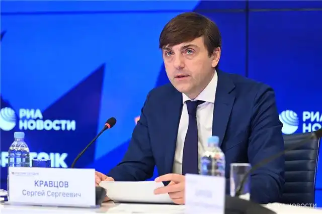 Кравцов сообщил, что как минимум 76 выпускников набрали по 300 баллов ...