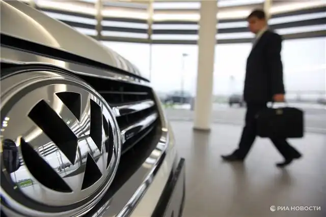 Volkswagen планирует уменьшить численность сотрудников на 50 тысяч рад...
