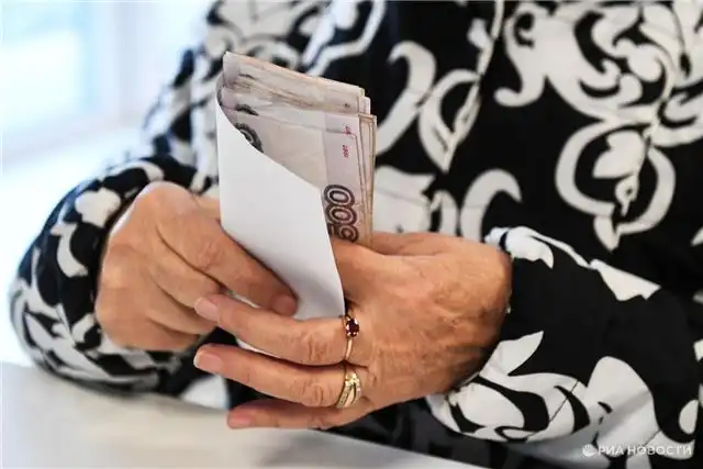 Пенсионерам старше 80 лет с февраля увеличат выплаты вдвое