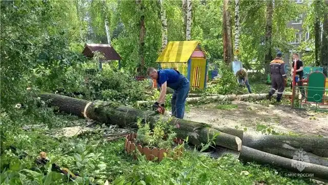 Смерч в Кушве разрушил и подтопил свыше 20 приусадебных участков и четыре дома