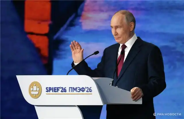 Гэллоуэй отметил, что Путин на ПМЭФ продемонстрировал превосходство над европейскими лидерами