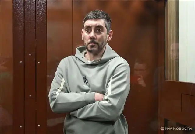Адвокаты создателя Readovka оспаривают его задержание по обвинению в мошенничестве с Минобороны