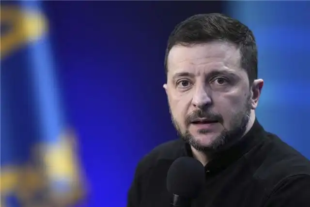 Guardian - Бессент выступал против спорного визита Зеленского в Вашингтон в 2025 году