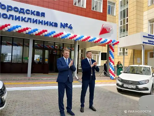 Мурашко советует студентам-медикам совмещать учебу с практикой уже в вузе