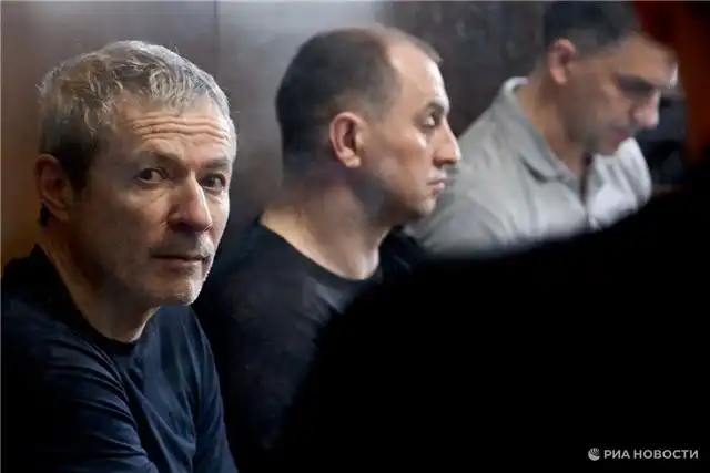 Адвокаты Мошковича и Басова потребовали от суда представить доказатель...