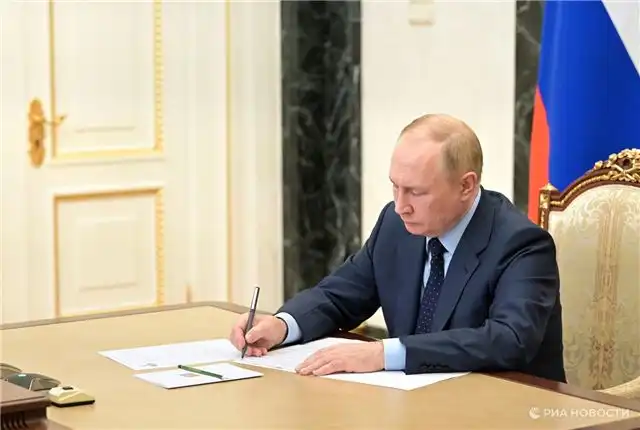 Путин утвердил закон, увеличивающий перечень причин для увольнений в силовых структурах