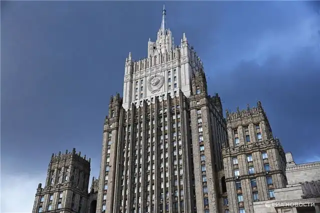 Россия разрешила японцам ездить на могилы предков на Курилах по российским визам