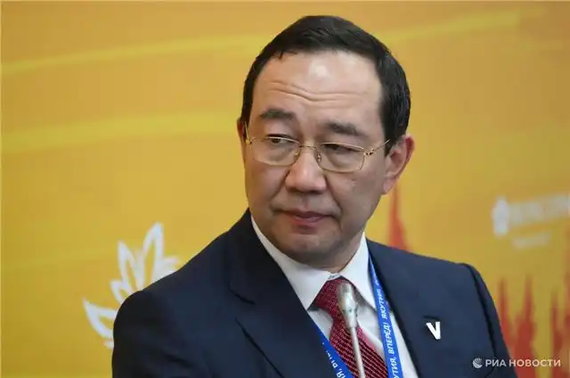 Айсен Николаев рассказал о перспективах строительства сортировочного ц...
