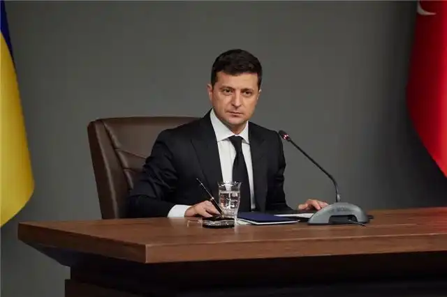 Президент Зеленский наложил ограничительные меры на ряд украинских тел...