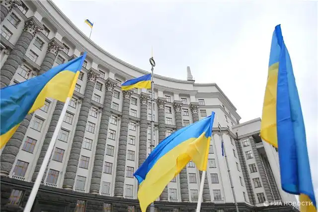 Кориненко заявил, что лидеры Молдавии, Румынии и Украины делают премье...