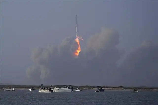 SpaceX намерена провести 13-й испытательный старт Starship в ночь на п...