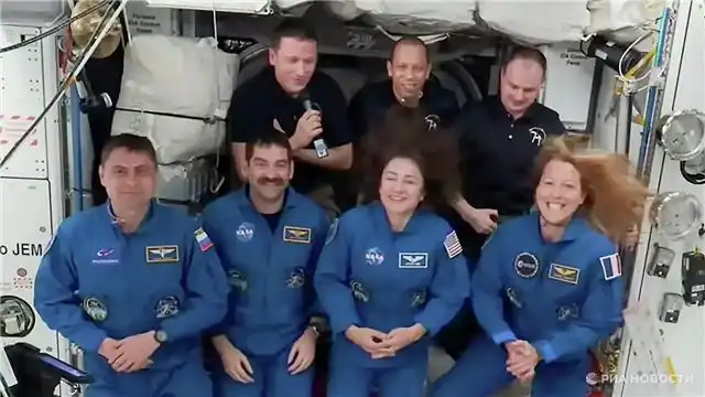 Команда Crew Dragon с Федяевым благополучно вошла на МКС после удачной стыковки