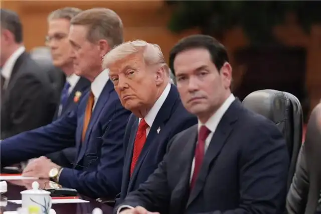 Дудаков заявил, что Трамп покинет Китай без достижений из-за неубедительной позиции за столом переговоров