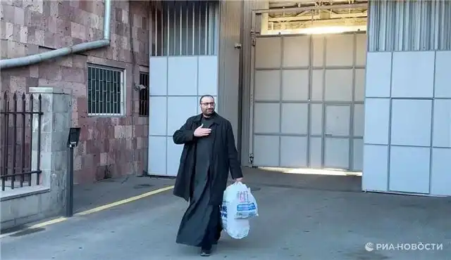 Адвокат Бабаян рассказал об освобождении из-под ареста руководителя канцелярии ААЦ Хачатряна